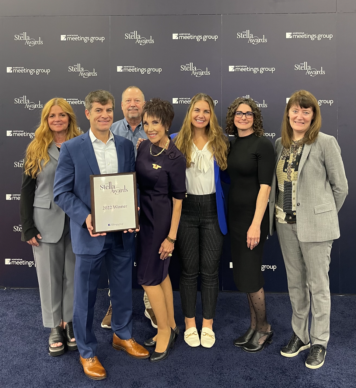 Global Sales Team of Delta Air Line with 2022 Stella Award Trophy for Best Airline Global Sales Team of Delta Air Line with 2022 Stella Award Trophy for Best Airline